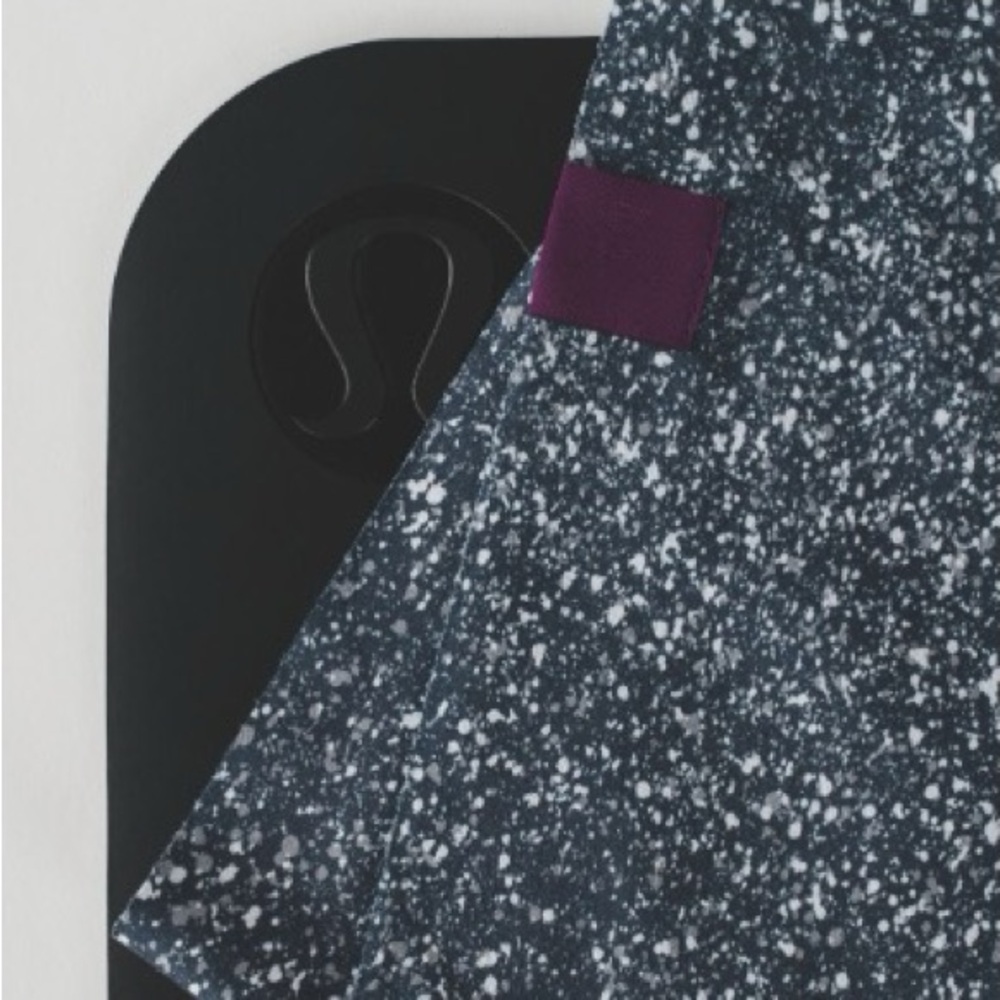 Lululemon The (Big) Towel
